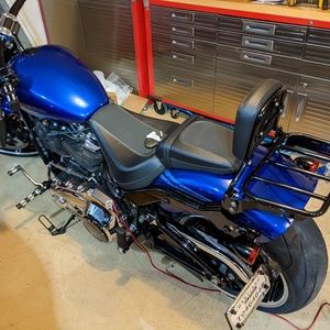 Meet your Posher, Adam